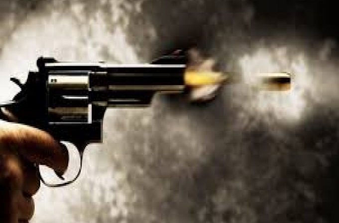 नेकपा र काँग्रेस कार्यकर्ताको झडपमा गोली चल्यो, छर्रा लागेर १८ जना घाइते